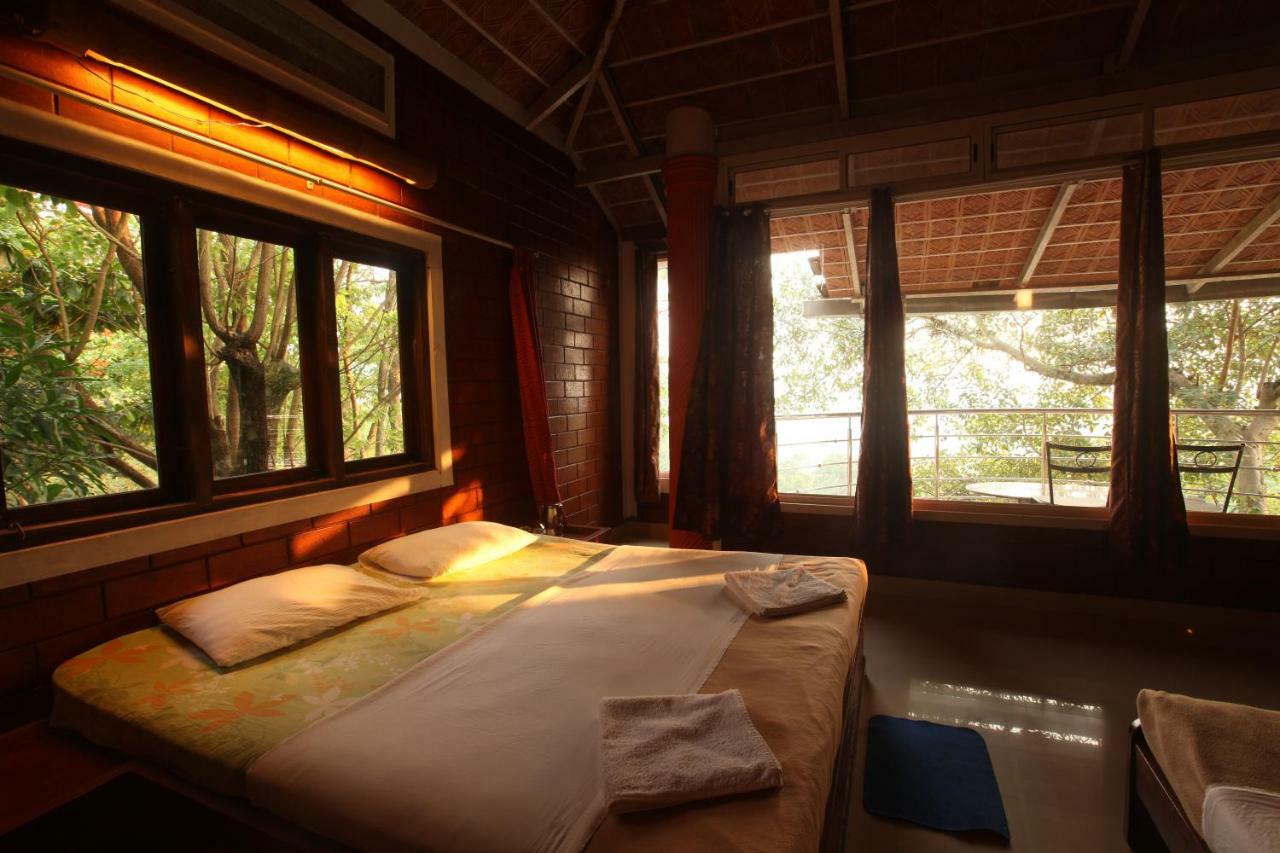 Eagle Eye Resorts Sangameswarpet Екстериор снимка