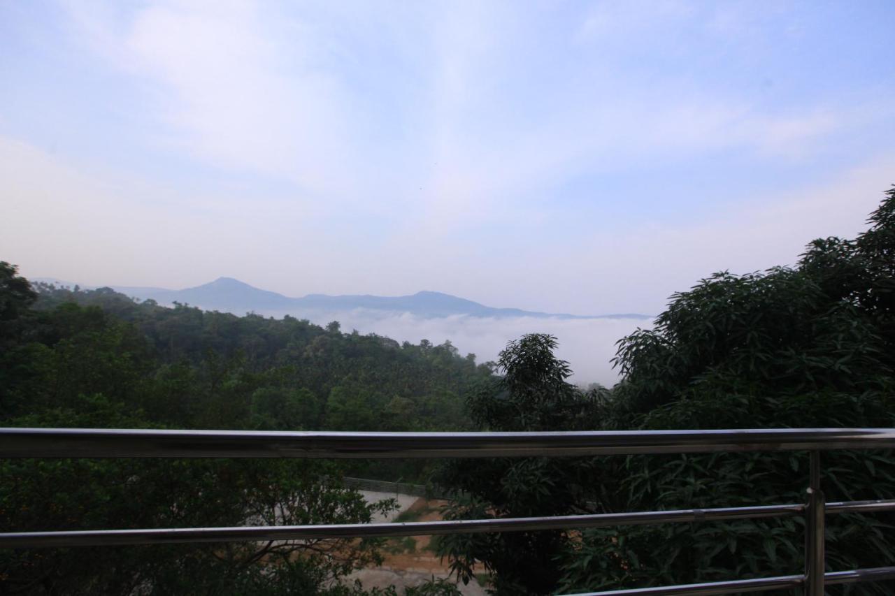 Eagle Eye Resorts Sangameswarpet Екстериор снимка