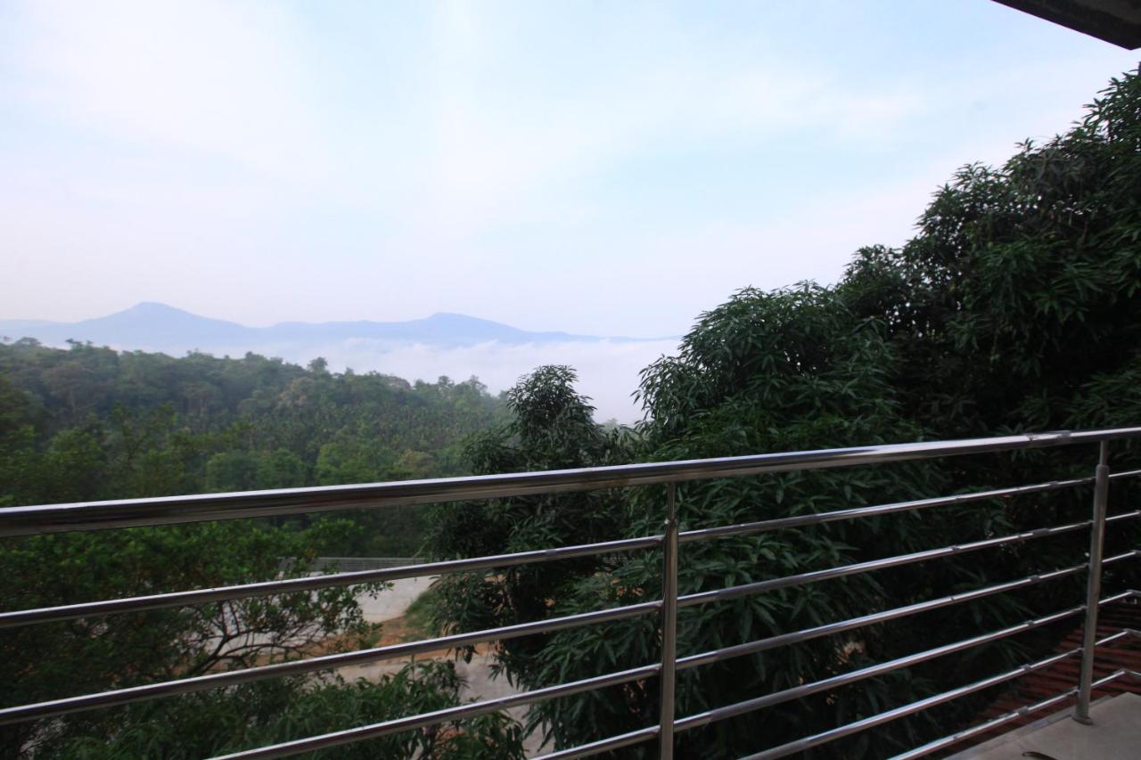 Eagle Eye Resorts Sangameswarpet Екстериор снимка